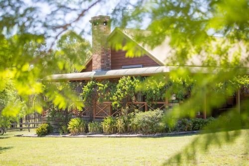 Silky Oak Cottage0
