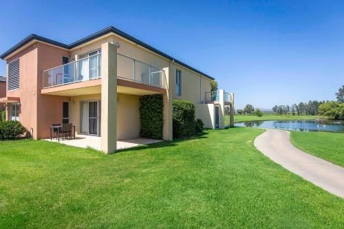 Villa On The Green0