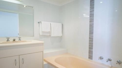 Beach House Seaside Resort4