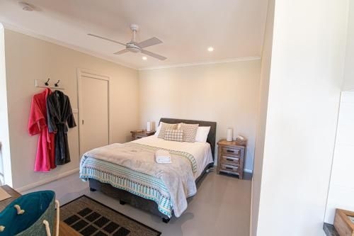 Mortimers Wines - The Vines Studio4