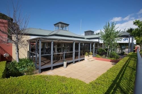 Berry Village Boutique Motel1
