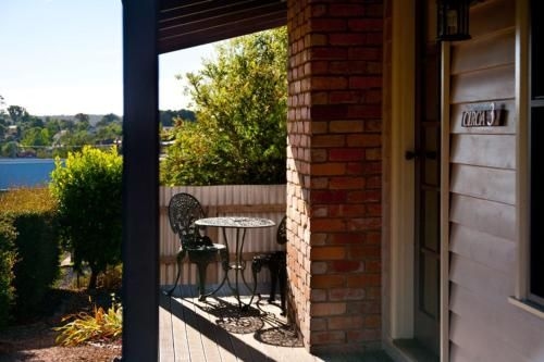 Circa Red London Daylesford3