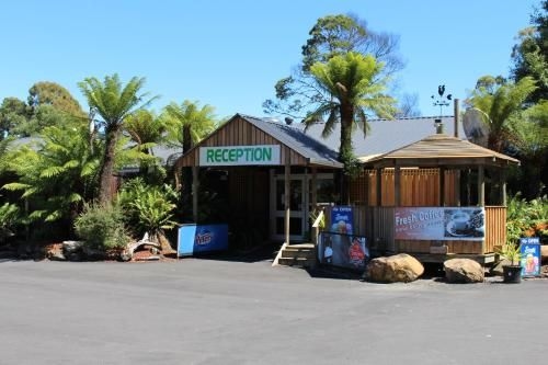 Tullah Lakeside Lodge3