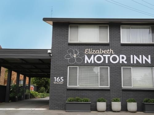 Elizabeth Motor Inn0