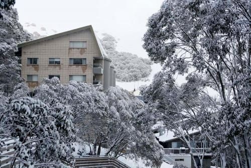 Alpine View Apartments0