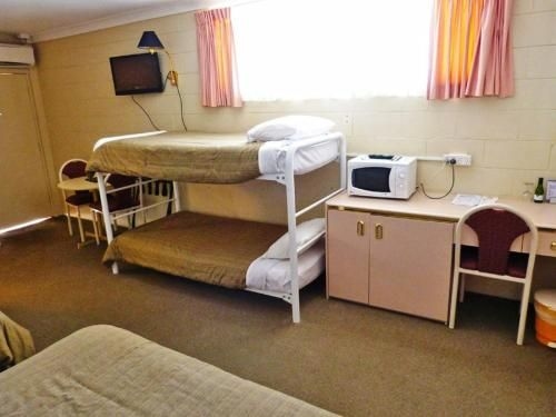 Cootamundra Gardens Motel1