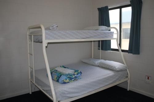 Ningaloo Coral Bay Backpackers1