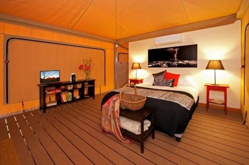 Squeakywindmill Boutique Tent B&B3