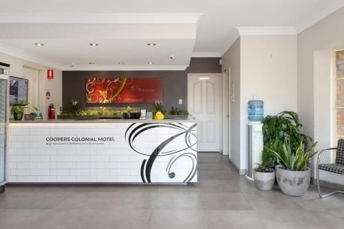 คูเปอร์ โคโลเนียล โมเทล (Coopers Colonial Motel)3