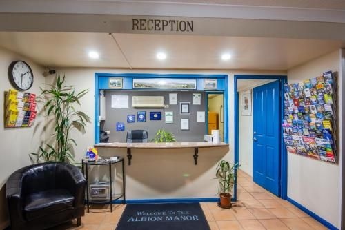 ทริปเปิ้ลเอ แอร์พอร์ต อัลเบียน แมเนอร์อพาร์ตเมนท์ฯ (AAA Airport Albion Manor Apartments and Motel)1