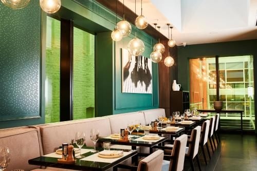 Novotel Melbourne Central4