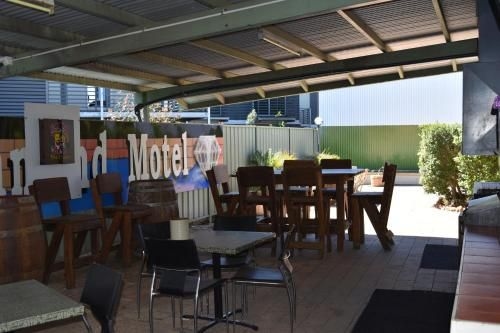 Black Diamond Motel1