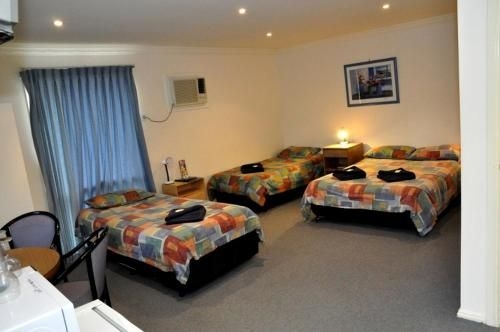 West City Motel4