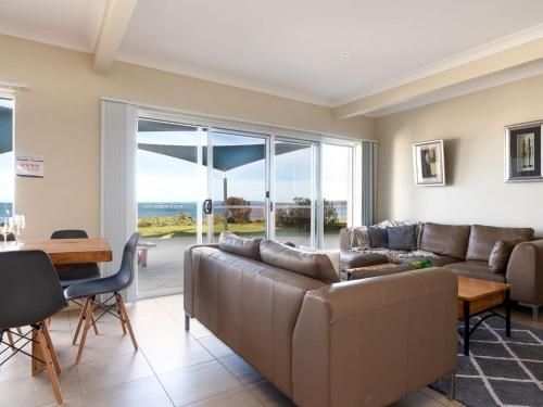 Mamorhomy - beachfront spacious apartment (Mamorhomy - Beachfront Spacious Apartment)1