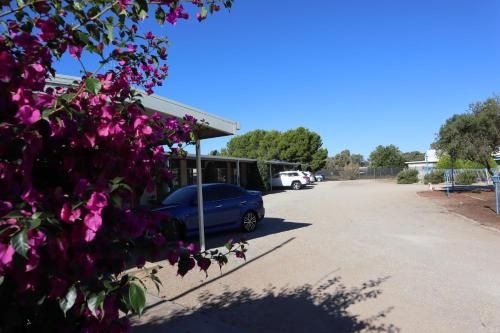 Capri Motel1