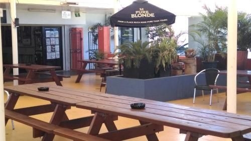 Overlander Hotel1