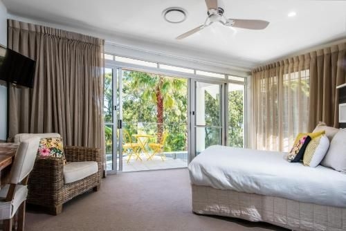 Park Cove Apartment 11