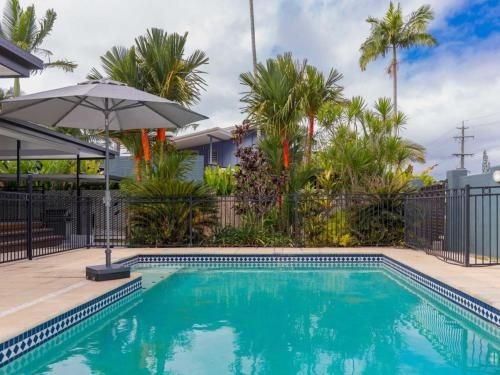 TROPICAL ESSENCE AT PALM COVE4