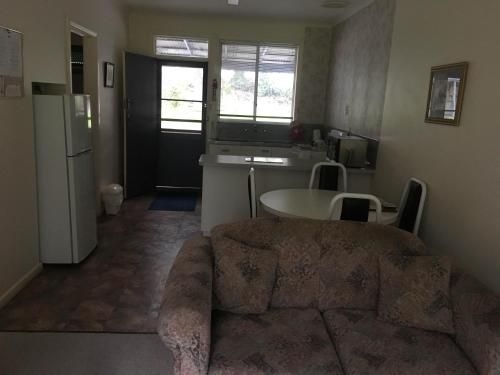 Ovensview On Riverside2