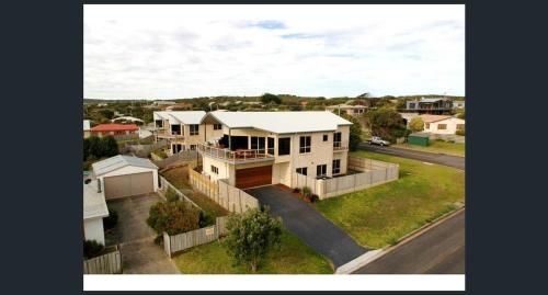 Twelve Apostles Beach House B&B0