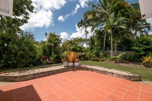 Sandwater-Tropical Beachside Holiday House3