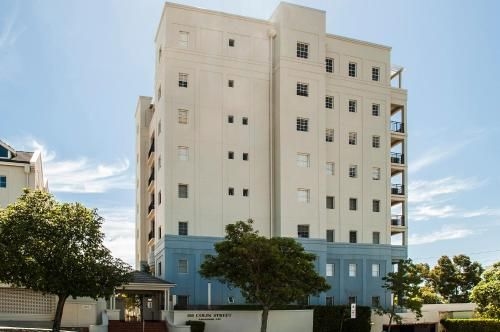Colin Street Apartment2