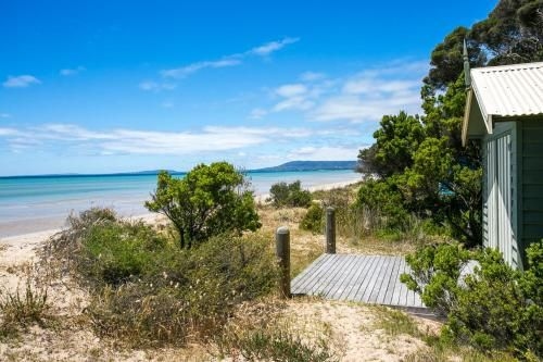 Beach Break on Hardy - Walk to Foreshore2