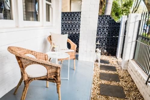 Elwood Beach Calming Tones - Long Stay Rates Pets Garden2