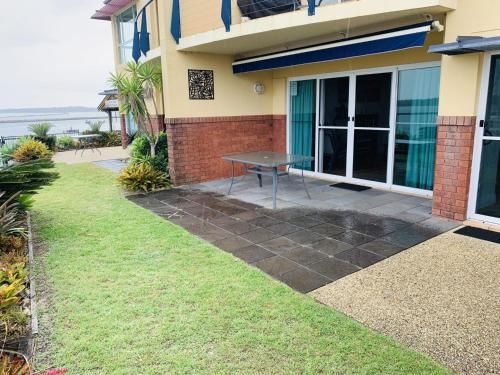 Riverview Apartment 2.23