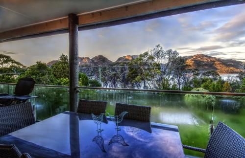 Cove Beach Apartment 20