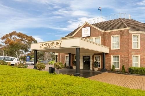 Canterbury International0