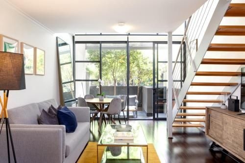 Elegant Loft Perfect for Inner City Explorers1