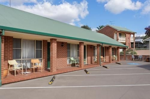 The Roseville Apartments0
