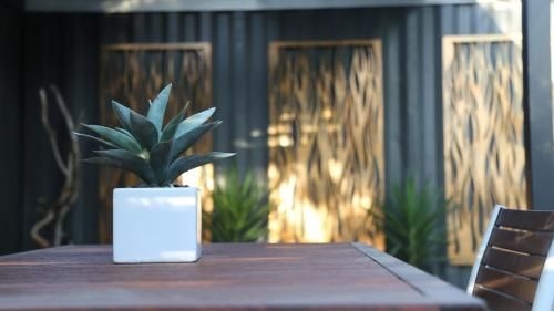 Irongate Studio B&B3