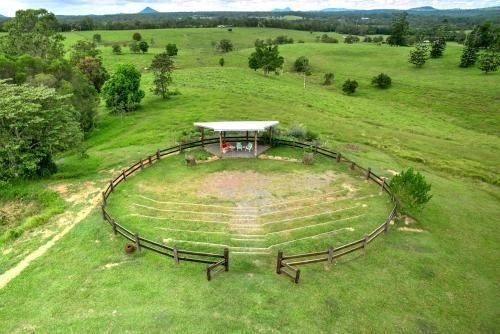 Noosa Avalon Farm Cottages2