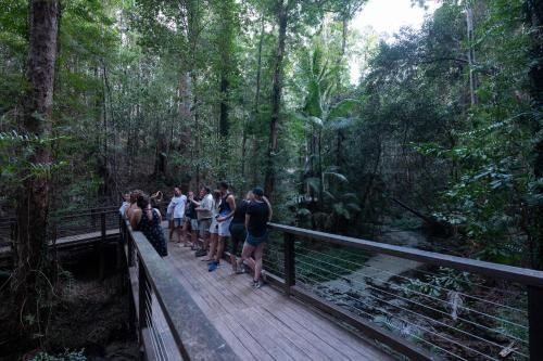 Colonial Village Cabins, Camping & Tours - Hervey Bay YHA3