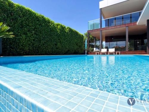 Seaview - Stunning Bay Views!0