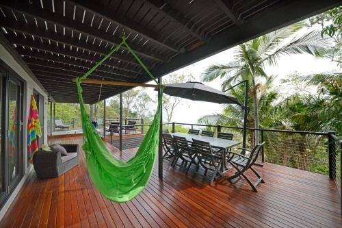 Crusoe's Beach House - Airlie Beach0