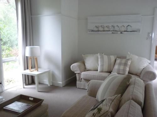 Heronswood House4