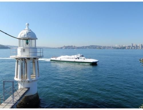 Professional living minutes from the city (Professional Living Minutes From The City)3