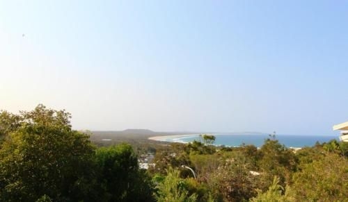 Barefoot, 32 Skyline Crescent, Crescent Head0