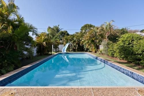 Ron's Beach House0