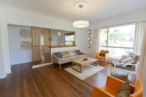 Ron's Beach House4