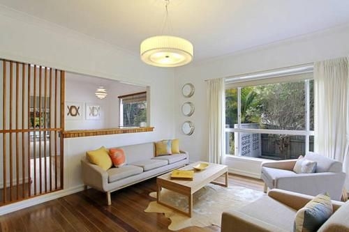 Ron's Beach House1