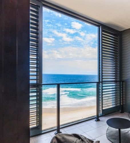 The Edge - Luxurious Waterfront Apartment1