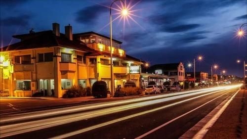 Stella's Dromana Hotel2