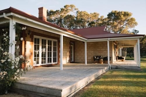 Cherubino Wines Guest Houses (Caves Road Guest Houses)2