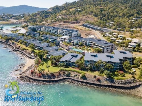 3 Bedroom Ultimate Luxury Waterfront2
