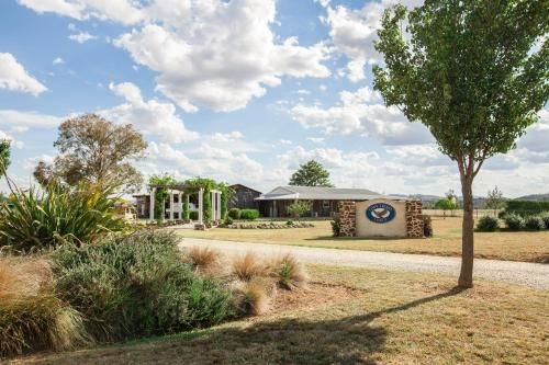 Owl Head Lodge0