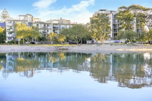 Excellsior Apartments0